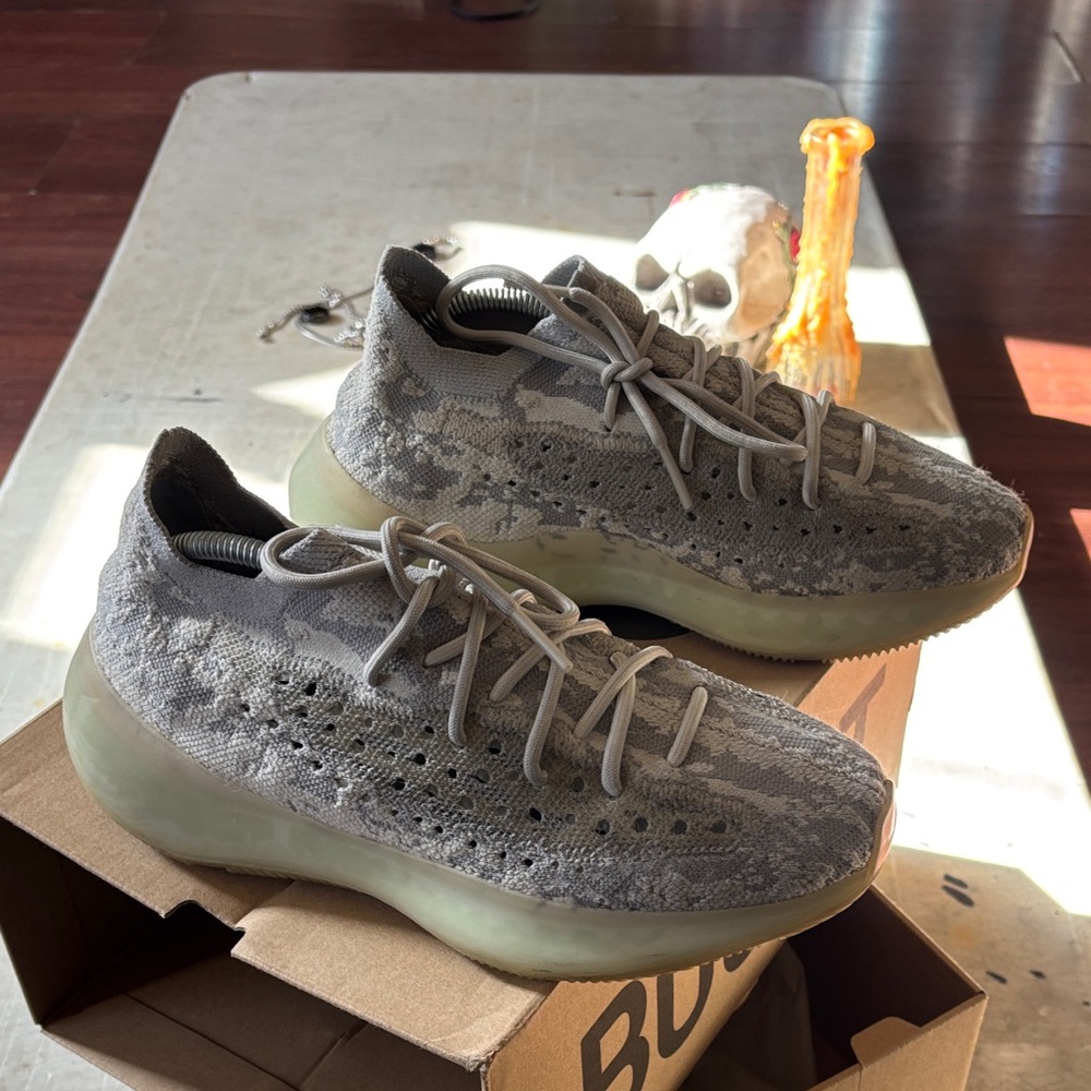 Yeezy Boost 380 Men’s Grey Knit Sneakers - Picture 5 of 6